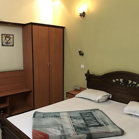 Hotel D R International Ambala Bagian luar foto