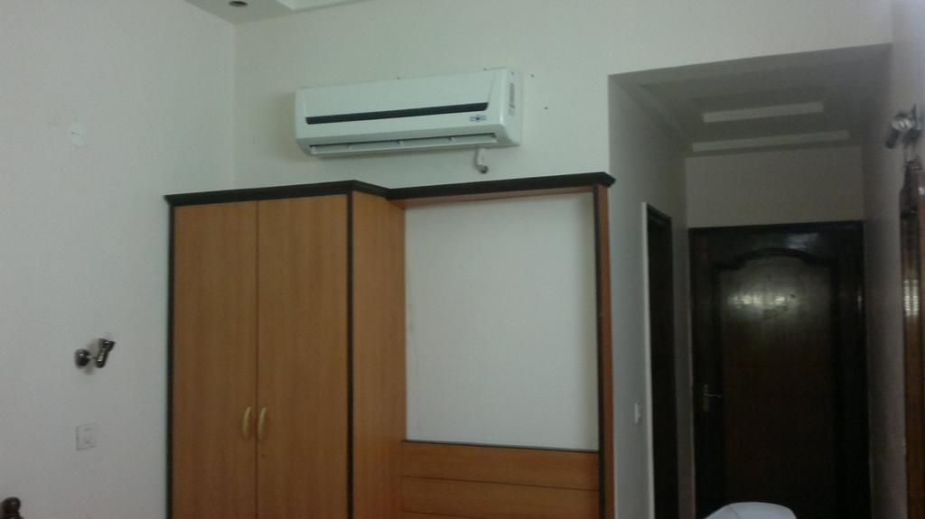 Hotel D R International Ambala Bagian luar foto