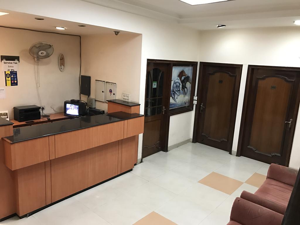Hotel D R International Ambala Bagian luar foto