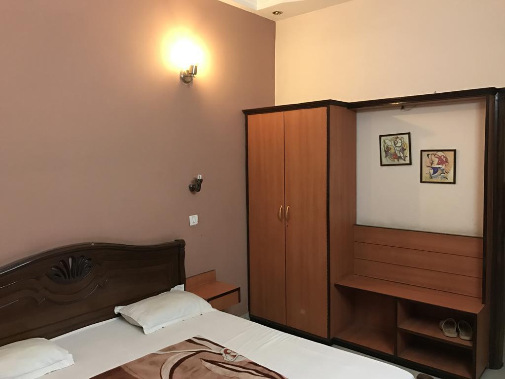 Hotel D R International Ambala Bagian luar foto